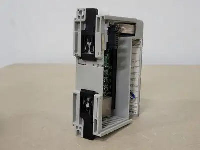 USED ALLEN-BRADLEY 1769-OF4