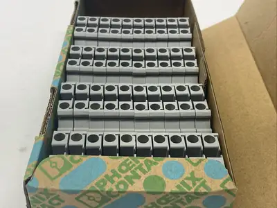 Typ UK 6 N,3004524 | Phoenix Contact Typ UK 6 N Feed Through Terminal Block 3004524 PKG OF 42 - New Other
