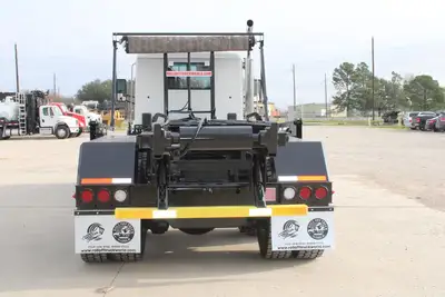 New | in-Stock 2027 PETERBILT 548 Rolloff Trucks Texas US | Roll Off Truck World #1492000