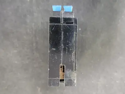 15 Amp, 2 Pole, 240 volts Circuit Breaker