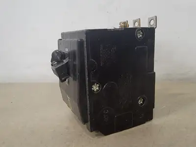 USED SQUARE D QOB330