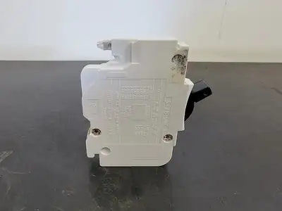 15 Amp, 1 Pole, 120/240 volts Circuit Breaker
