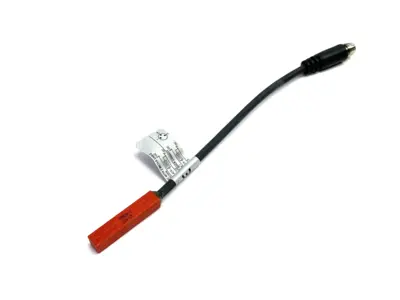 USED PHD HALL EFFECT SWITCH POSITION SENSOR, M8 3-PIN QUICK CONNECT