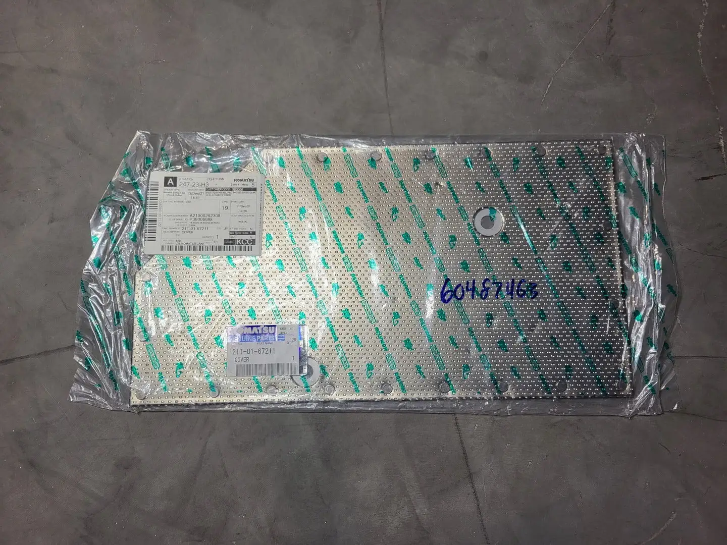 NEW KOMATSU 21T-01-67211