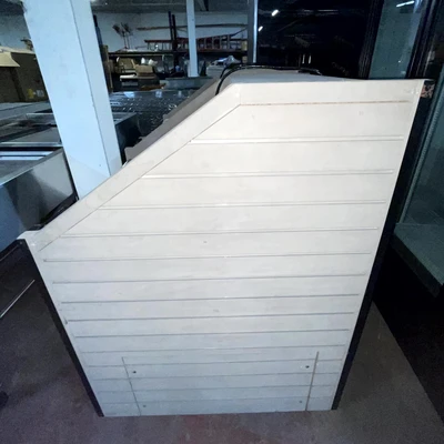 72-0460 JSI RF-RBS033S-DC-310-C Slanted Produce Case