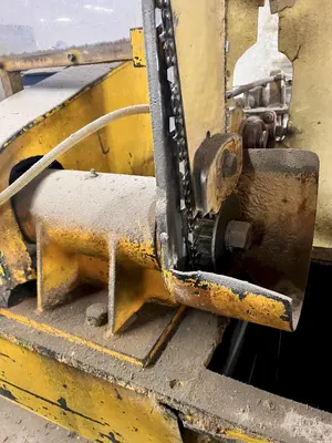 15 HP L&M EQUIPMENT MODEL #HMPC-7-24 CROSS CUT BUNDLE TRAVELING ARCH WOOD BUNDLE SAW WITH CONVEYOR: STOCK #22922