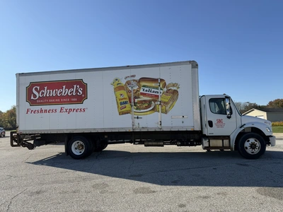 Used 2012 FREIGHTLINER BUSINESS CLASS M2 26' BOX TRUCK Box trucks Ohio US | Miedema Asset Management Group #1709407