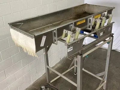 BEST 6' Shaker Conveyor