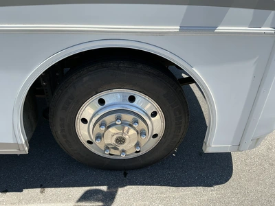 USED 2013 WINNEBAGO F53