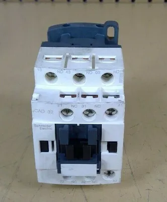 Schneider Electric CAD 32 - CAD32F7 Control Relay 4H