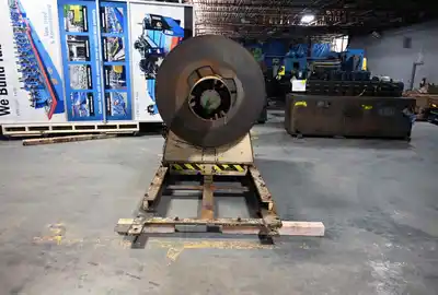 12,000 Lb. x 28″ COLT Motorized Single Uncoiler