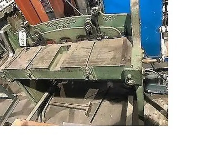 Used _UNKNOWN_ _UNKNOWN_ Foot Power Shears British Columbia CA | Modern Tool BC #1323654