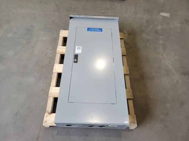 Used CUTLER-HAMMER PL1 Switchgears British Columbia CA | Lenmark #835502