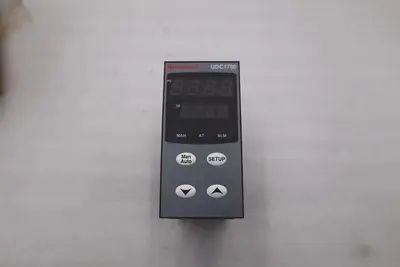 HONEYWELL UDC170 211101000 / DC1702-1-1-1-0-1-0-0-0 TEMPERATURE CONTROL UDC1700