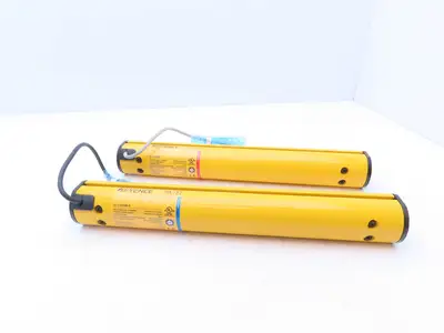 Keyence SL-C20HM Safety Light Curtain Set 425mm Protection Zone 20 Beam 24VDC