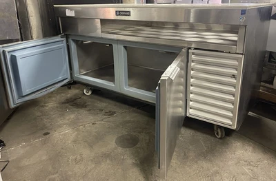 174-0121 Delfield 60” 2-Door Self Contained Topper Station Cooler