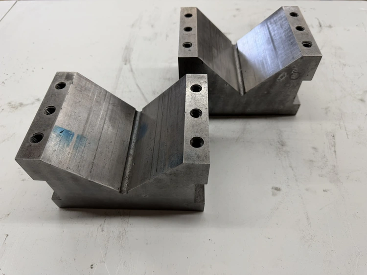 Used _UNKNOWN_ _UNKNOWN_ V-Blocks Michigan US | Miedema Asset Management Group #1292363
