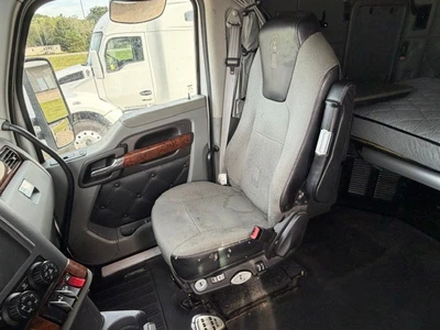 Used 2021 KENWORTH T880 TRUCK TRACTOR Conventional trucks Michigan US | Miedema Asset Management Group #1709465