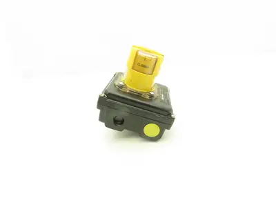 Westlock Controls 2004A Accutrak Dual Display Monitor Valve Position Switchbox
