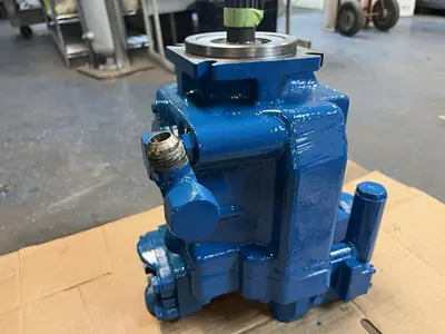 Used VICKERS PVH131C-RF-3S-10-CM7-31 Pumps | Surplus Asset Holdings #1206256