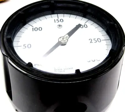 NEW ASHCROFT 451279RS04L300# DURAGAUGE 300PSI