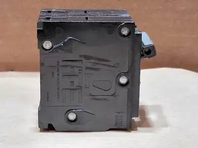 15 Amp 2 Pole 120/240 Volts Circuit Breaker