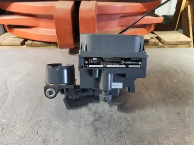 NEW 2012 FISHER DVC6005