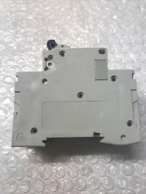 NEW Schneider Merlin Gerin Square D 24452