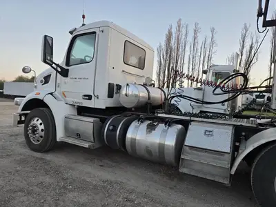 USED 2018 PETERBILT 567