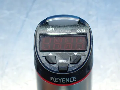NEW KEYENCE GPM400