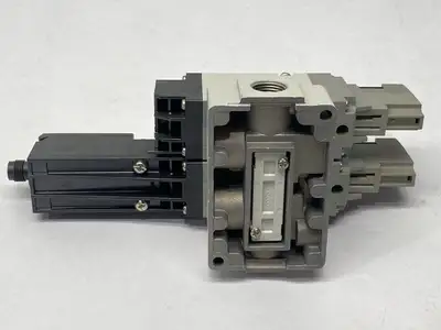 VP544-5DZ1-03N-M-X538 | SMC  Dual Solenoid Valve Assembly - For parts or not working
