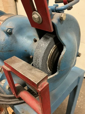 Used Atlas _UNKNOWN_ Pedestal Type Grinders (Double End) Ohio US | Equipment Recovery Corp. #1331821