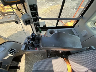 Used 2016 VOLVO L220H Wheel Loaders | Abele Tractor #1342932
