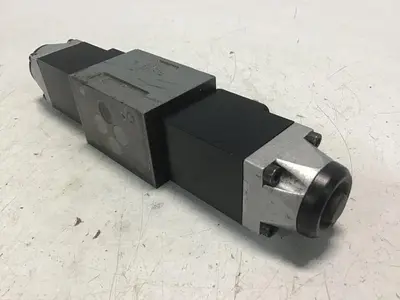 USED MANNESMANN REXROTH 4WE6E53/AG24NZ4
