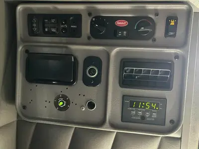 USED 2009 PETERBILT 389