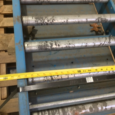 Hytrol SN: 457492 Driven Belt Conveyor – Gravity Roller Conveyor