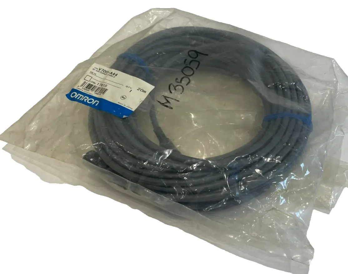 NEW OMRON V700-A44 20M ANTENNA CABLE V700A44 20M