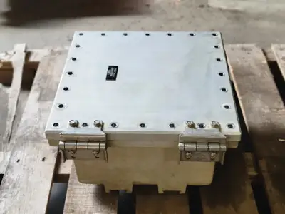 USED CROUSE-HINDS EJB121208