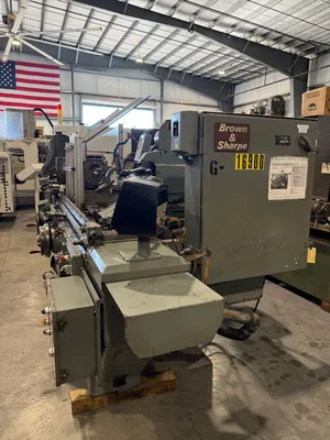 1982 BROWN & SHARPE 1440U Universal Cylindrical Grinders | GMT (5)