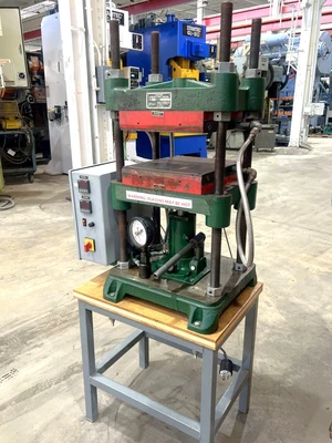 USED CARVER CARVER 2697 PRESS