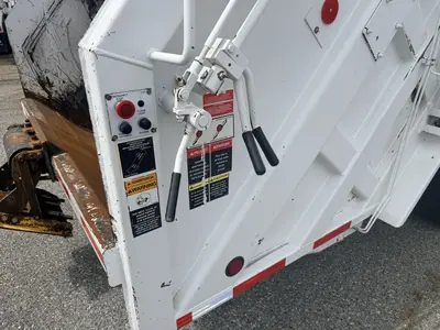 Used 2016 FREIGHTLINER BUSINESS CLASS M2 106 Reefer Trucks North Carolina US | Levan Equipment #1545578