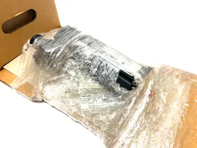 NEW BOSCH REXROTH SYNCHRONOUS SERVO MOTOR