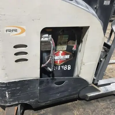 USED 2016 CROWN RR5725-45