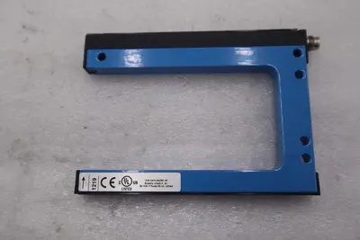 SICK WF50-95B416 PE SLOT SENSOR PNP/NPN IR 50MM SLOT WIDTH STOCK B-1517