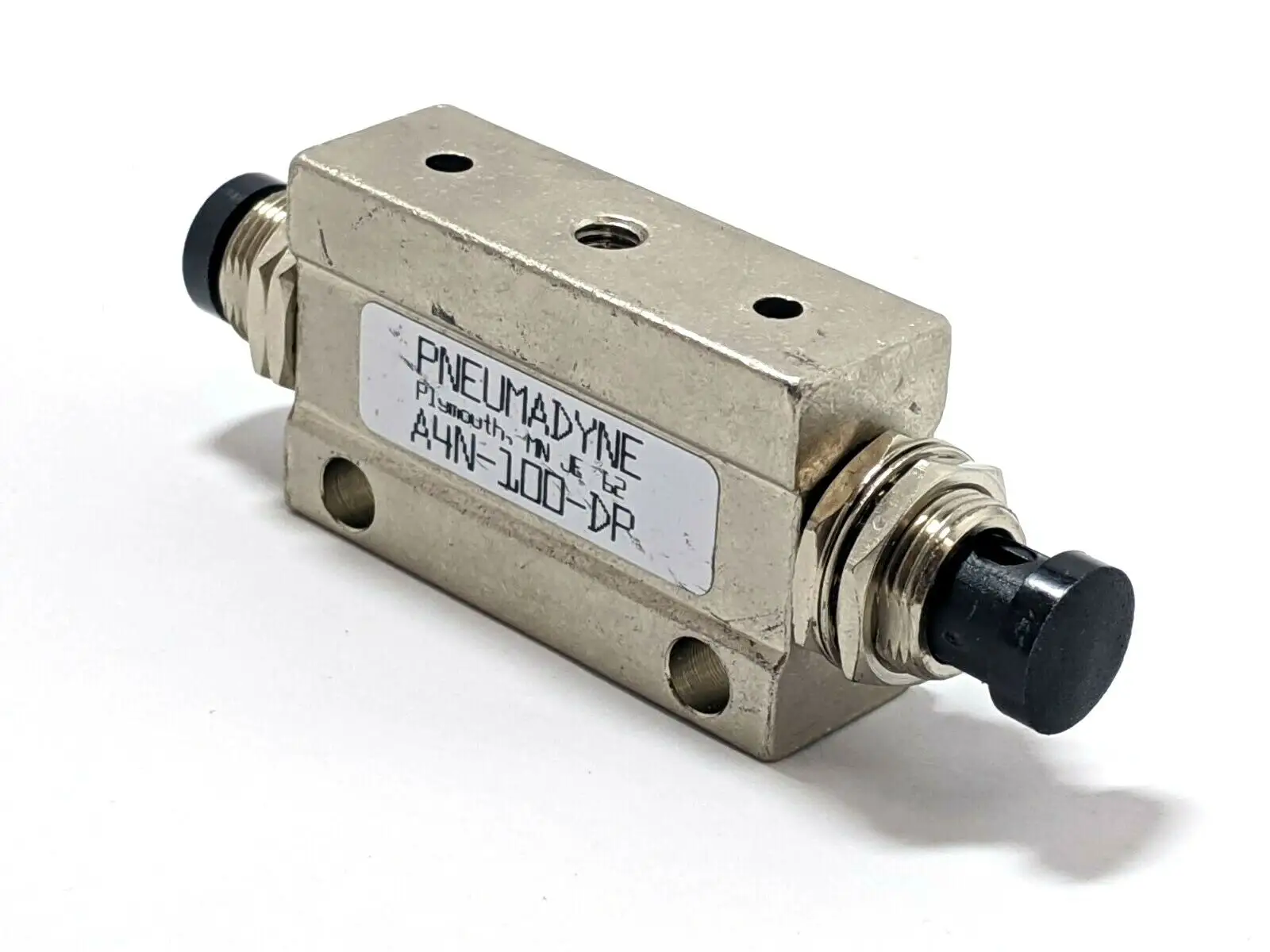 USED PNEUMADYNE 4-WAY CONTROL VALVE