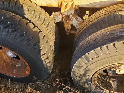 30' Asphalt Trailer