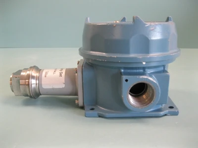 1/2" United Electric Controls J120-173 Pressure Switch 250VAC 4-100PSI D4