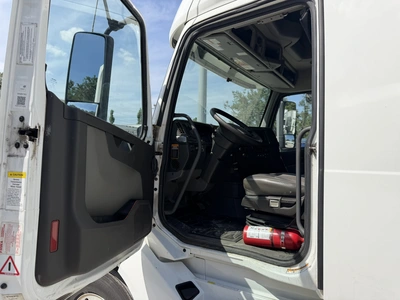 Used 2021 VOLVO VNL760 Conventional trucks Indiana US | Miedema Asset Management Group #1414630