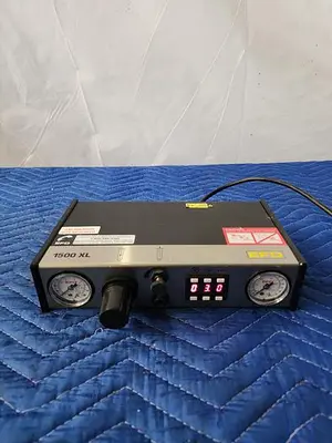 EFD 1500XL ELECTRONIC FLUID ADHESIVE DISPENSER