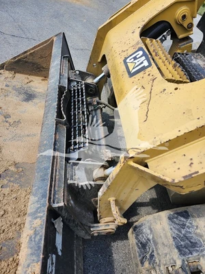 USED 2017 CATERPILLAR 279D